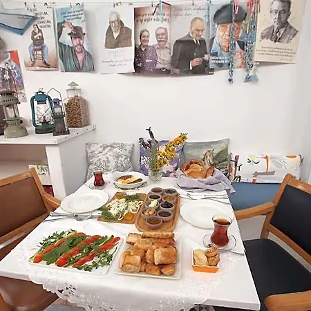 Moshinos Ayvalı